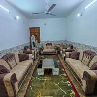 كنب • ١٠ مقاعد • نضيف حيل