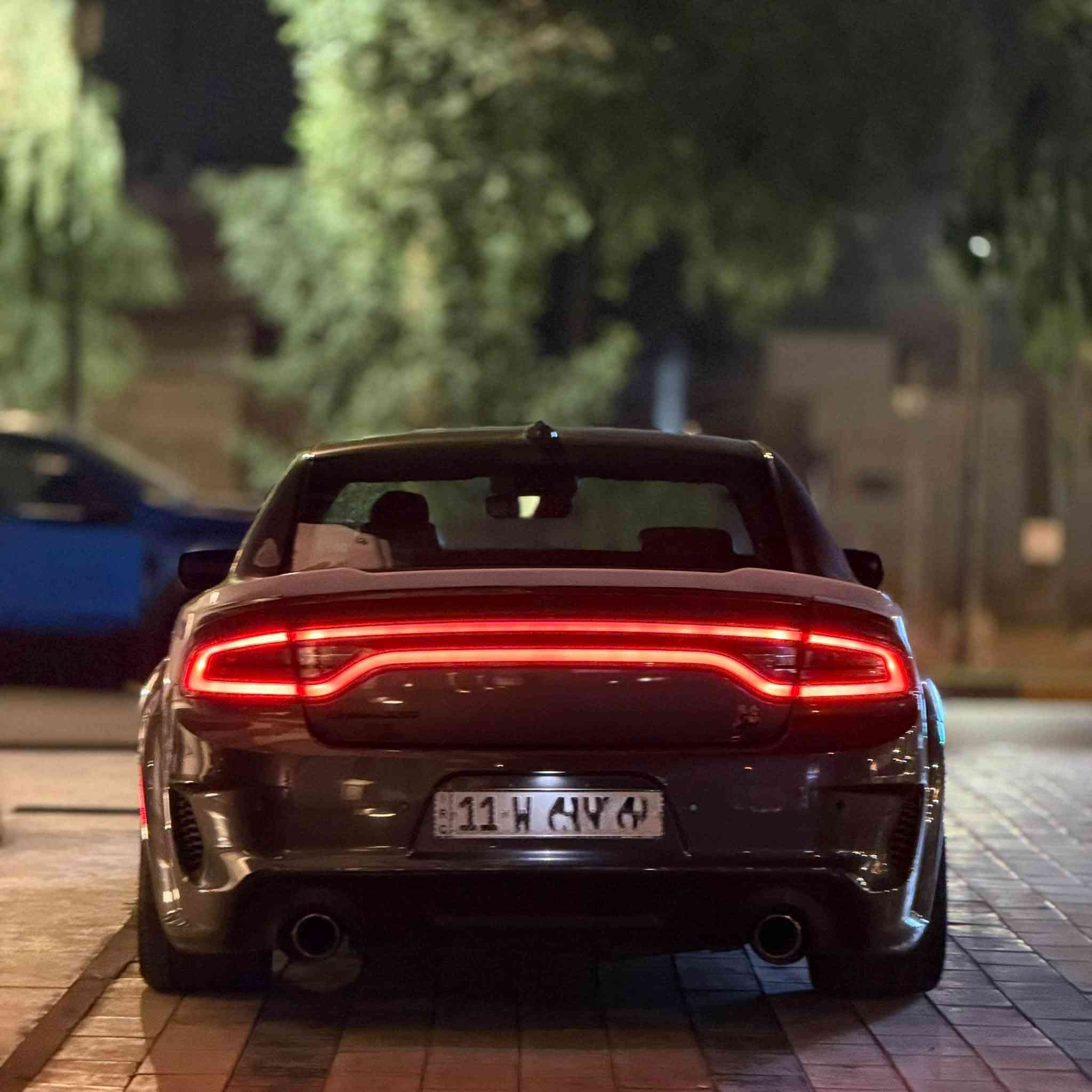 جارجر سكات باك 2023 وايد بدي السمينة
النداء الاخير 
المواصفات : 
فتحة 
رادار جانبي 
رادار امامي
شاشة carplay
بصمة
حساسات خلفية
ستيرن كهرباء
كاميرا خلفية
خزن ميموري للكراسي
كراسي تدفئة و تبريد
تدفئة ستيرن
تشغيل عن بعد
شفتات ستيرن
سستم هارمن
مود eco و normal و sport و track
تحكمات ستيرن
جلد و مخمل
كرسي كهرباء
قطعتين تبريد
ويل SRT
فجوج بريمبو 
ماشية 15 الف 
وباقي مواصفات الفول 

محرك 8 سلندر 6400 بلادي حتى حجر البيئة مالتة
لا برمجة ولا شي

صبغ 5 قطع 
سونار عندي

سعرها 233 
للبيع او مراوس شعندك راسلني 

مكان السيارة بغداد 
***********
