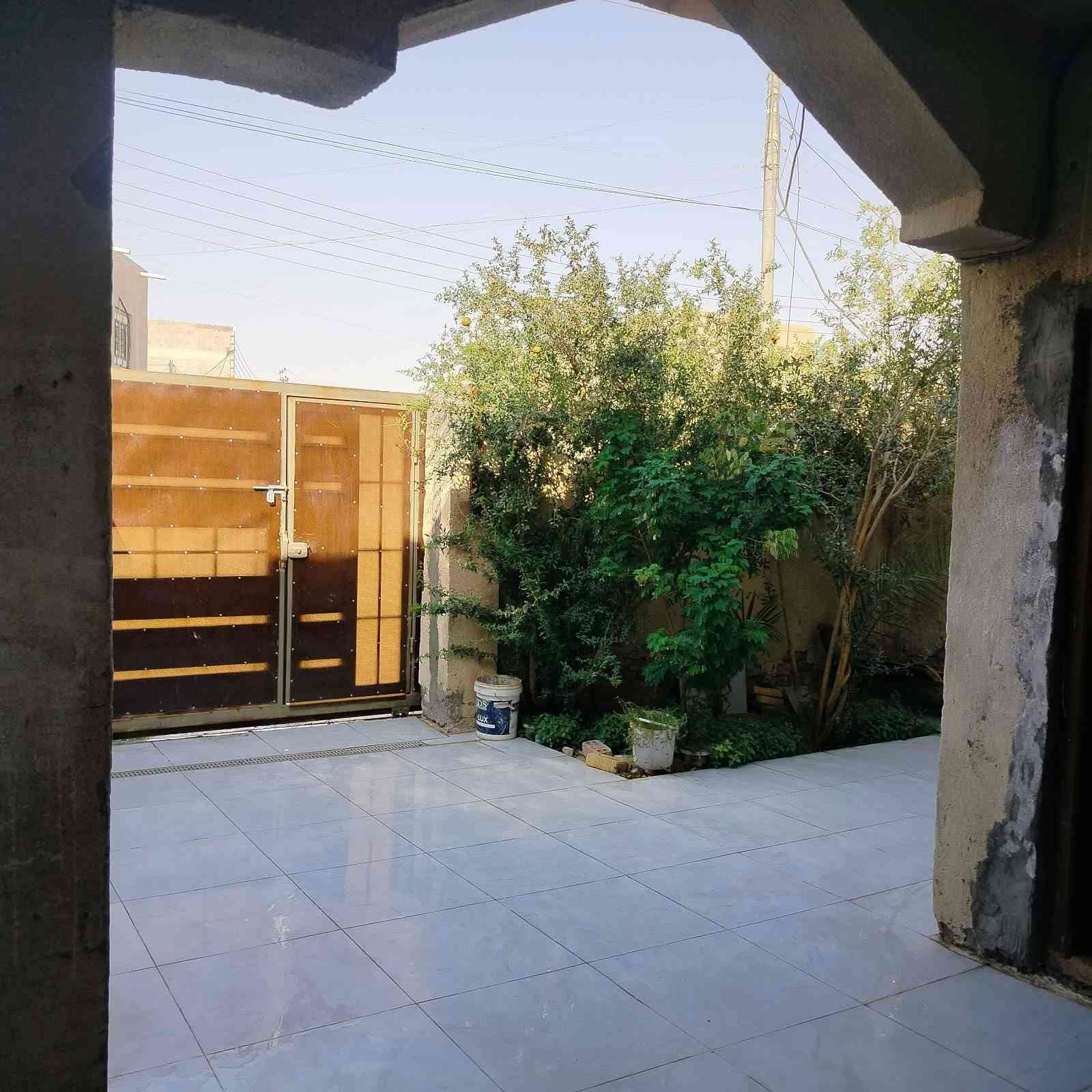بيت للبيع طابقين حي الاعلام
بالشارع وره الزاجي المساحه200متر

السعر190وبي مجال 
***********
