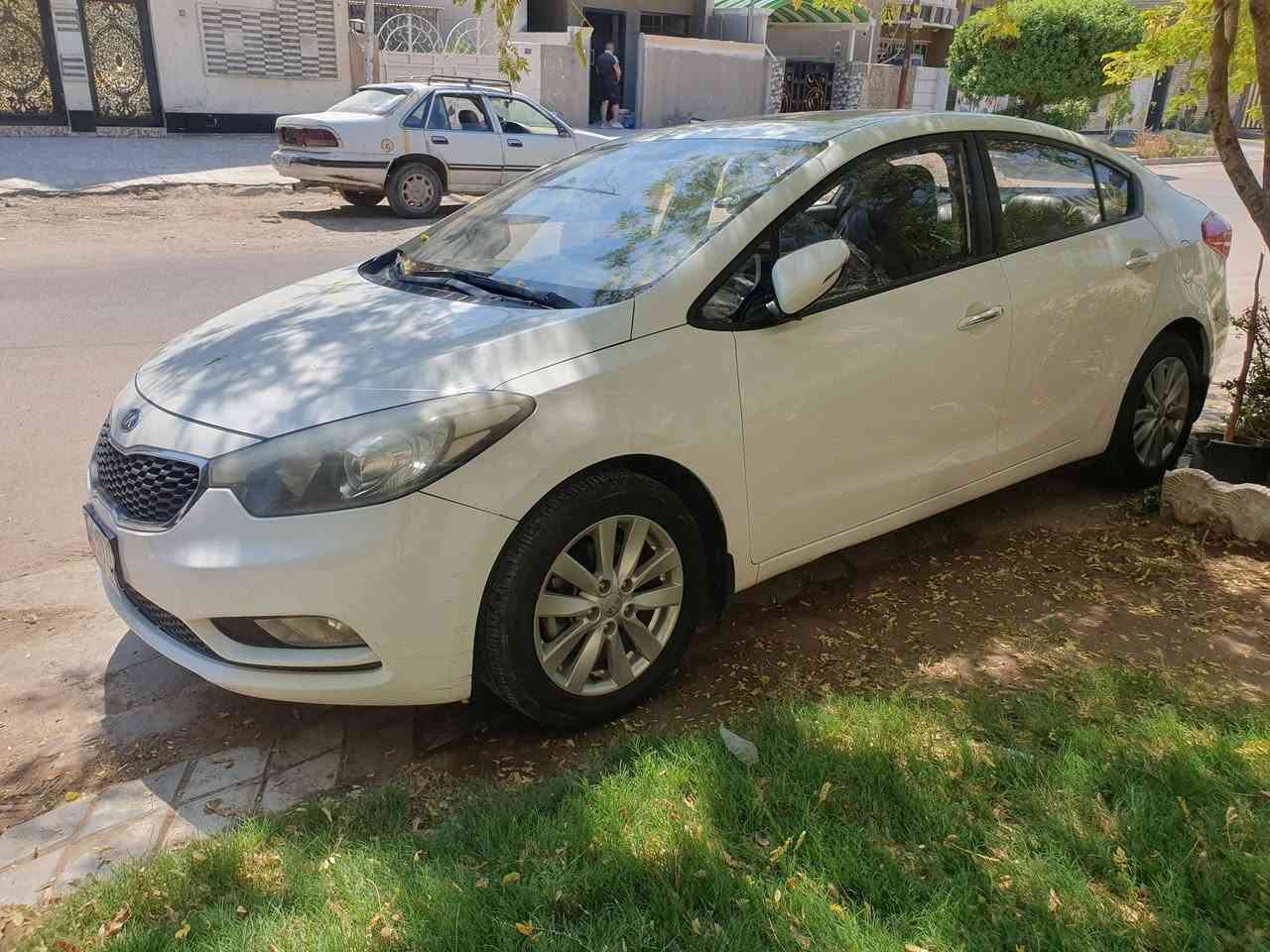 سلام عليكم
كيا سيراتو موديل ٢٠١٧ محرك ٢٠٠٠ خليجي كفاله من صبغ والتبديل ابيض باسمي سعره ١٣٧ ورقه ***********
