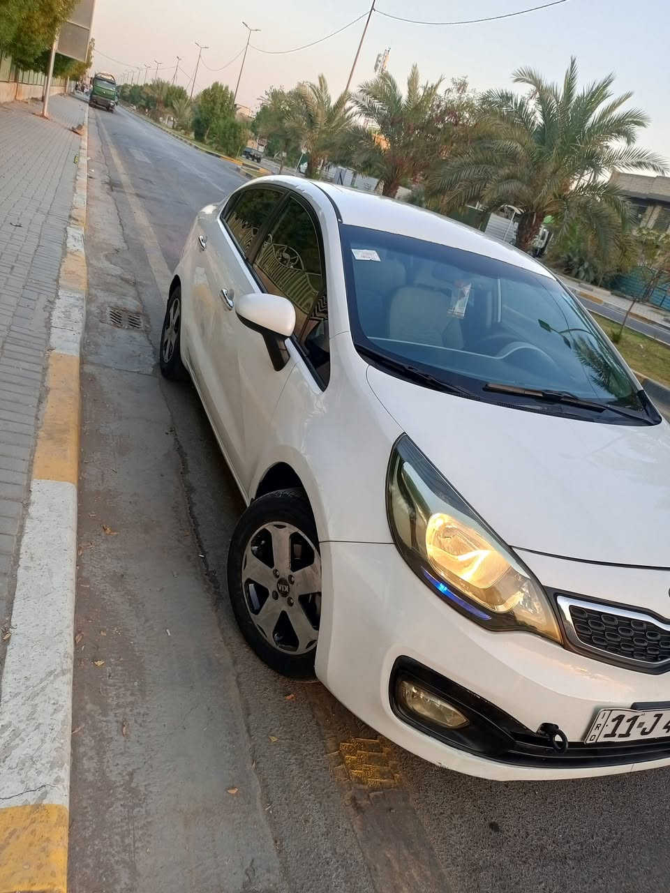 ياالله سلام عليكم للبيع كيا ريو موديل 2013 رقم بغداد انكليزي سنويه إلى 2031 هزه جديده بسمي شرط التحويل وعقد مروري ثاني يوم تحول
خليجيه دوش قطرتين 
بدون حادث فقط بارد وهلال خلفي عكس السايق
كير ومكينه وتبريد ثلج 
دواخل جدد لونين المرغوب 
سياره جاهزه 
كهربائيه جاهزه
تخم تاير جديد ويل كب بلاد
مكاني بغداد الكرخ البياع السعر 79 وبيهه مجال حك الجيه 
*********** بي واتساب
ياالله سلام عليكم للبيع كيا ريو موديل 2013 رقم بغداد انكليزي سنويه إلى 2031 هزه جديده بسمي شرط التحويل وعقد مروري ثاني يوم تحول

