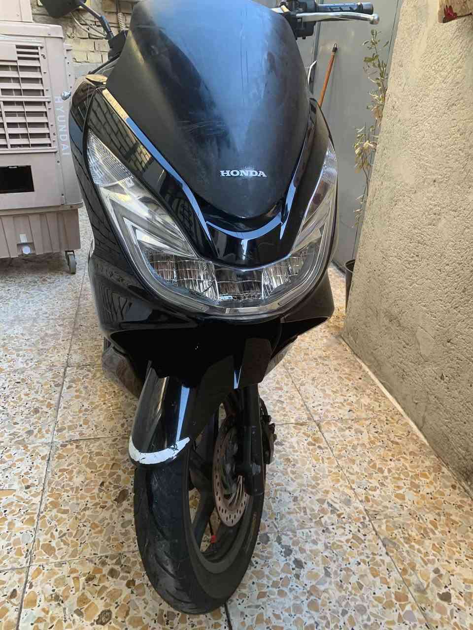 سلام عليكم pcx جيل ثاني ياباني JF محرك 125 
لون اسود دراجه جديده كلش وجاهزه من كل نواحي ناعمه دراجه مكفوله كفاله عامة دراجه ماشيه 44 الف حساس ستان حساس زدحام سويجين  وي دراجه 

العنوان بغداد السعر 16 وبيها مجال بسيط *********** شراي يتصل ويدلل
