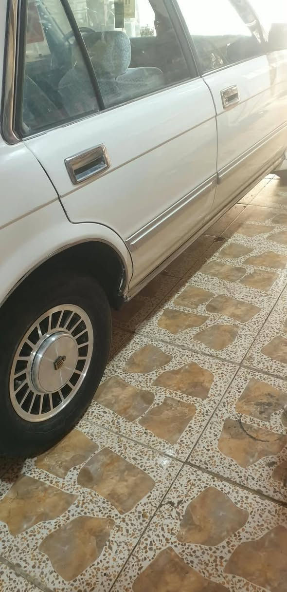 سلام عليكم سيدان للبيع موديل ٩٠ مكينه وكير حداديه تخم تاير مكينه ثنين ونص تبريد شغال رقم بغداد نكليزي بأسمي السعر ٦٧ وبيها مجال قليل مكان السياره ناصريه مركز الاتصال على الرقم ***********
