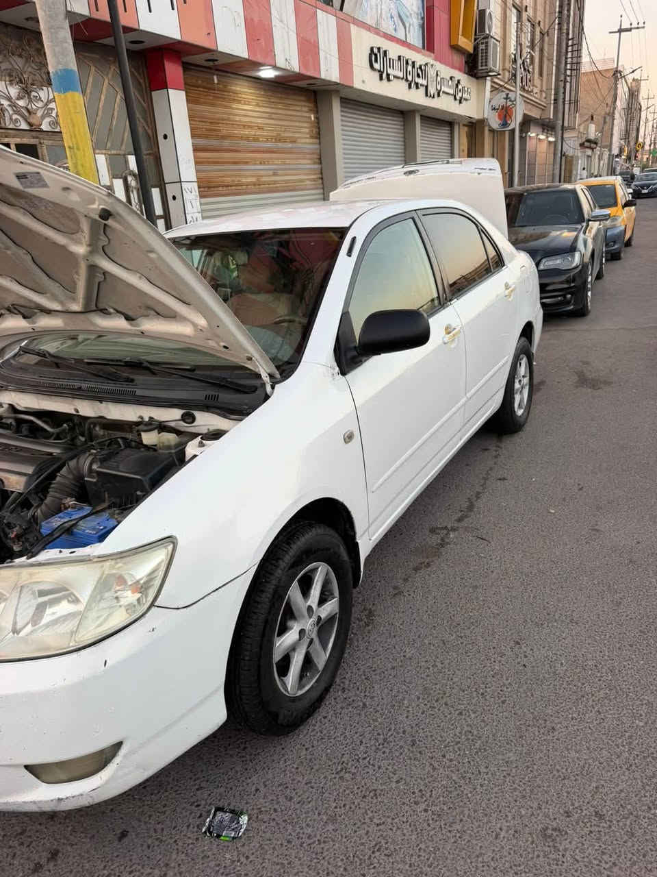 السلام عليكم للبيع كورلا بيكاجو 2007 مكينه 1800 بيهه تنقيصوبيهه بنيد مبدل وصبغ كد شبر صفحتين مال بيبان بدون داخل تبريد ثلج تخم تاير سيارة احله من صوره 90 وبيهه مجال مستعجل ع بيعتهه ***********
