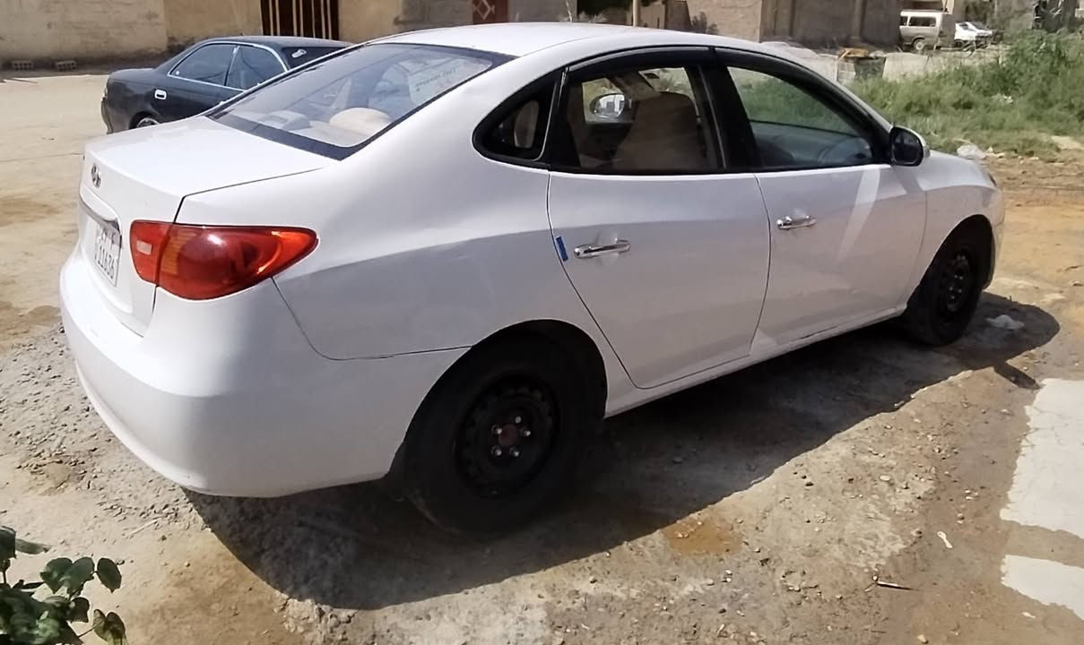 سلام عليكم النتره مديل ١١ خليجي الاتصال على الرقم *********** رقم واسط بسمي السعر ٩٥ وبيه مجال

نص مكتوب في الصور:
- HONOR X9a
- 64MP Triple Camera