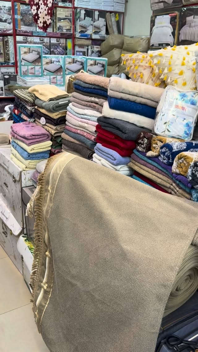 ✨ مفرش تخم يجنّن من أول نظرة 😍
ألوان تخبل وتفاصيل  غير شكل 🤍
فخامة، نعومة وأناقة بكل تفصيلة ✨
اختاري لونچ وخلي التغيير يبدأ من هنا 🛍️#الفردوس #اللهم_صل_وسلم_وبارك_على_نبينا_محمد #مفروشات #السماوة
