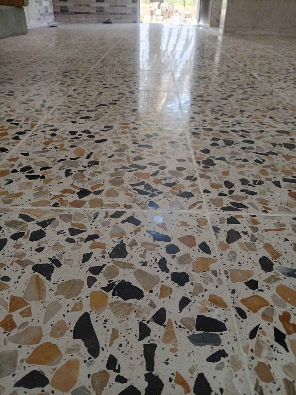 جلي موقعي جميع انواع الارضيات مرمر كرانيت كاشي للاستفسار الاتصال على الرقم ***********. ***********

