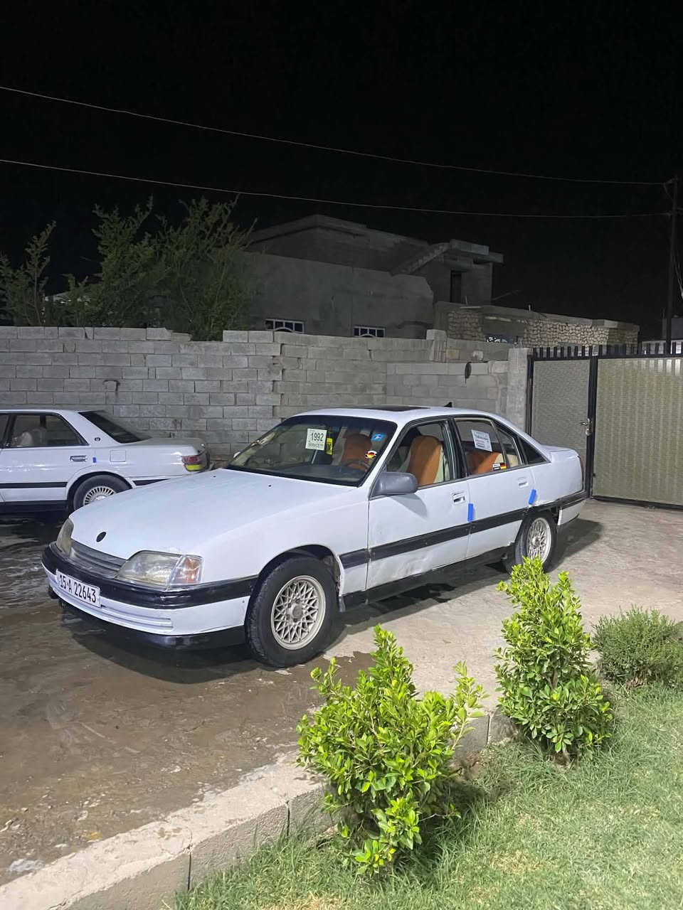 السلام عليكم لبيع اوبل اوميكا موديل 92 رقم انبار انكليزي سنويه لحد 2030 هزه موساقطه
محرك 2000 جديد
 كير عادي
مكفوله من ضربه بعدها عل بلاد
صدر جديد
تخم تاير جديد
تخم ويل كب جديد
كهربائيات كلها شغاله
مسجل وسماعات جدد
داخل مصوج ونضيف
السعر 18 مكاني الرمادي ‏***********‏
