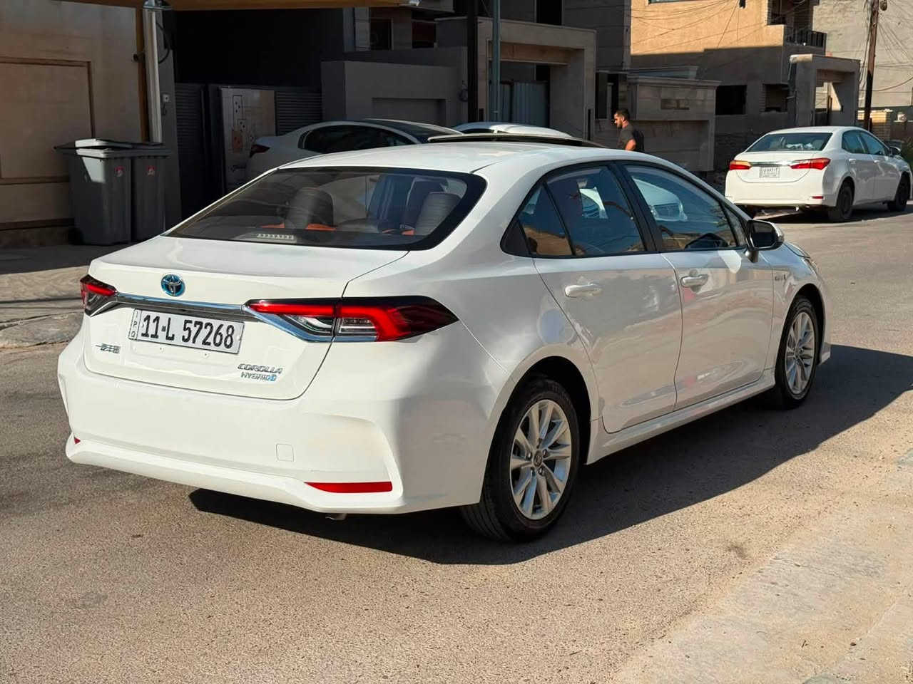 موديل 24 للبيع   مكفوله
داخل جلد  مشمشي بلادي 
السعر23مليون وبيه مجال 
***********
