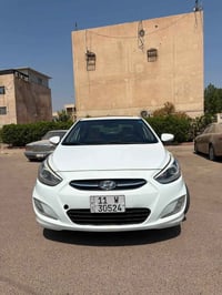 اكسنت 2015 للبيع خليجي رقم بغداد باسمي  مكينة 1.6  ماشية 133 الف  السي...