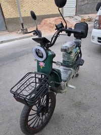 دراجه شحن نضيفه للبيع السعر250للتواصل 07711508648
