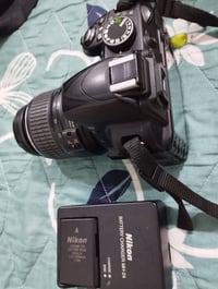 Nikon DSLR • عدسة 18-55mm • حالة جيدة