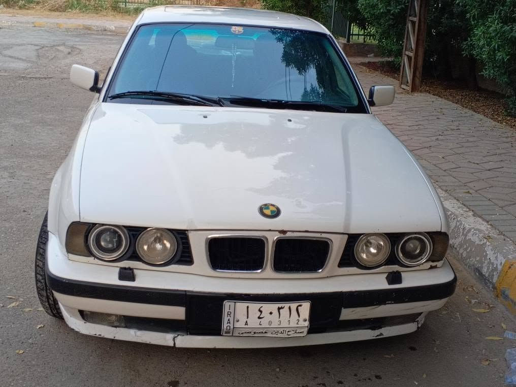 BMW بيع او مراوس 
525i
موديل 1993
مكينه مسكر تك فانوس 
كير اوتوماتيك 
تبريد 
فتحه سقف 
صبغ عام 
حادثها جاملغ امامي اليمنى 
ادامه كامله جديده نوزلات 
بلكات 
فيت بم 
ايسي 
جويتر 
مروحه 
واشر قبغ ولفات 
فلتر كير ودهن 
شيال كاردن 
جوينات منظومه ماء كله جديد 
باتري جديد 
سلف
*********** بغداد, العراق
