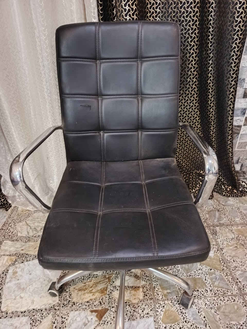 عارضة موبايلات • كرسي متحرك • حسينية معامل