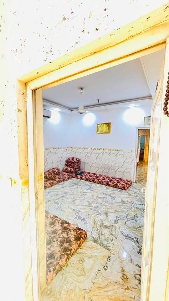 ( بيع مستعجل ) سعر منااااسب 
دار للبيع 200 متر طابو ملك صرف 
يحتوي الدار على 3 غرف نوم وقرب المدارس ومن كامل الخدمات 
في كركوك - حي العسكري قرب مدرسة الجواهري
السعر : 130 مليون وبي مجال
***********
