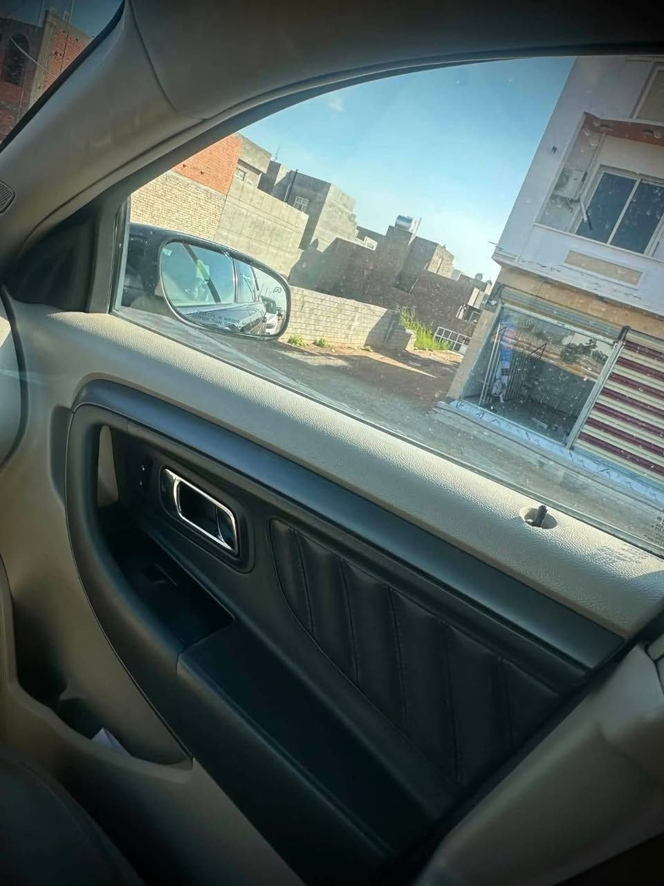 السلام عليكم
فورت تورس 
رقم شمالي
موديل 2010
السياره كلين بدون ضربه 
مكاني ديالى جلولاء 
السعر 85 بي مجال قليل
رقم الهاتف ***********
