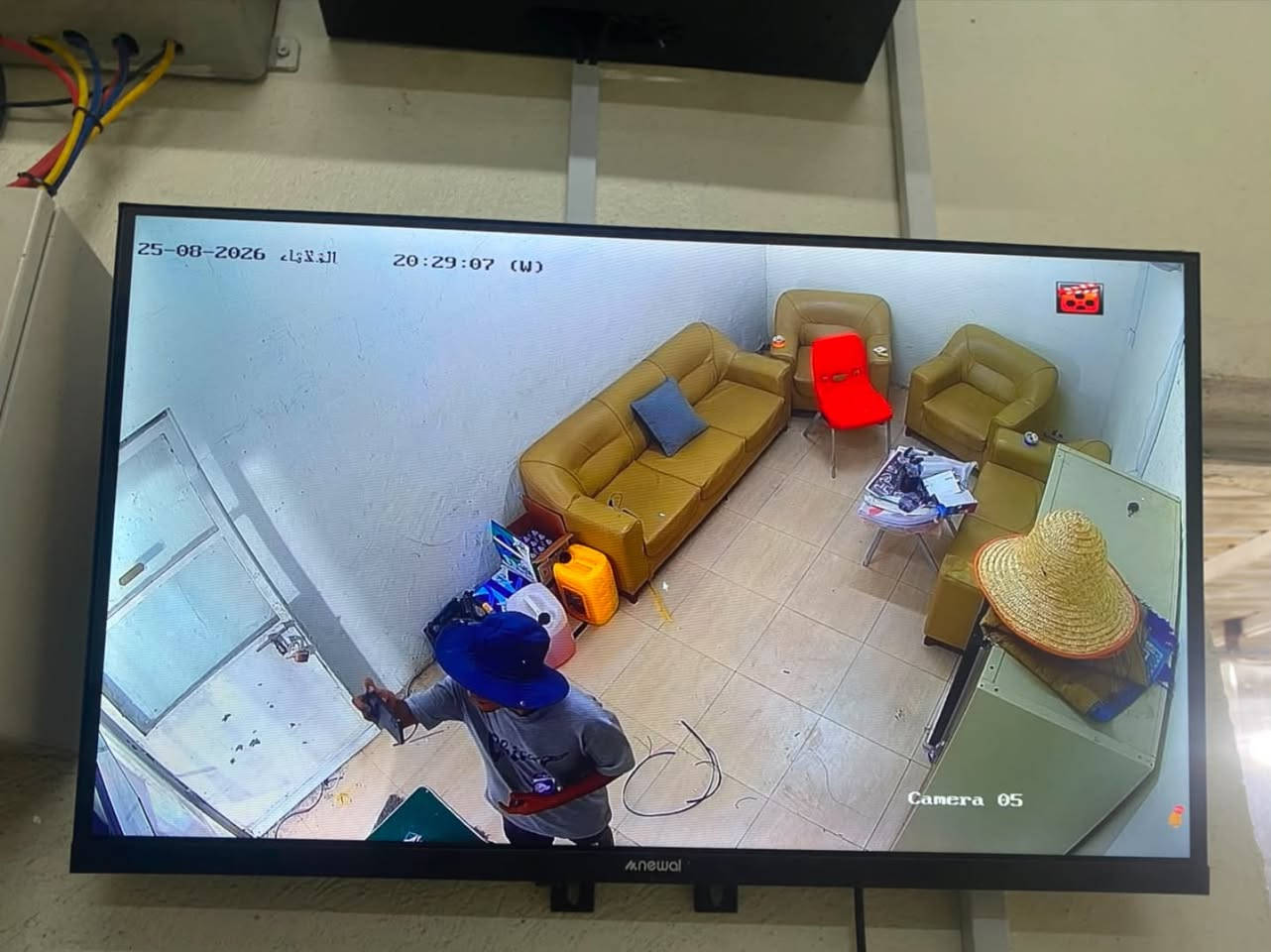 Hikvision Levant #hikvisionlevantmoment
فريقنا في محطة الثقة في بسمايةً
حيث تم نصب كامرات عدد 8نوع Hikvision بدقة2m  لمحطة الثقة للعناية بالسيارات وتبديل الزيوت الاصلية
نشكر الاخ العزيز ابو ضرغام ماكار اليكسيفيتش
وكادر محطة الثقة لحسن الضيافة وتعاونهم معنا في انجاز عملنا 

للاستفسار 
مراسلة الصفحة او الاتصال بالارقام التاليه
***********

‭***********‬
اوزيارتنا في موقعنا 
بسماية ..مقابل مستشفى الجامعه اللبناني 
قرب عياده السدن البيطرية

#HIKVISION Hikvision Levant #hikvisionlevantmoment
