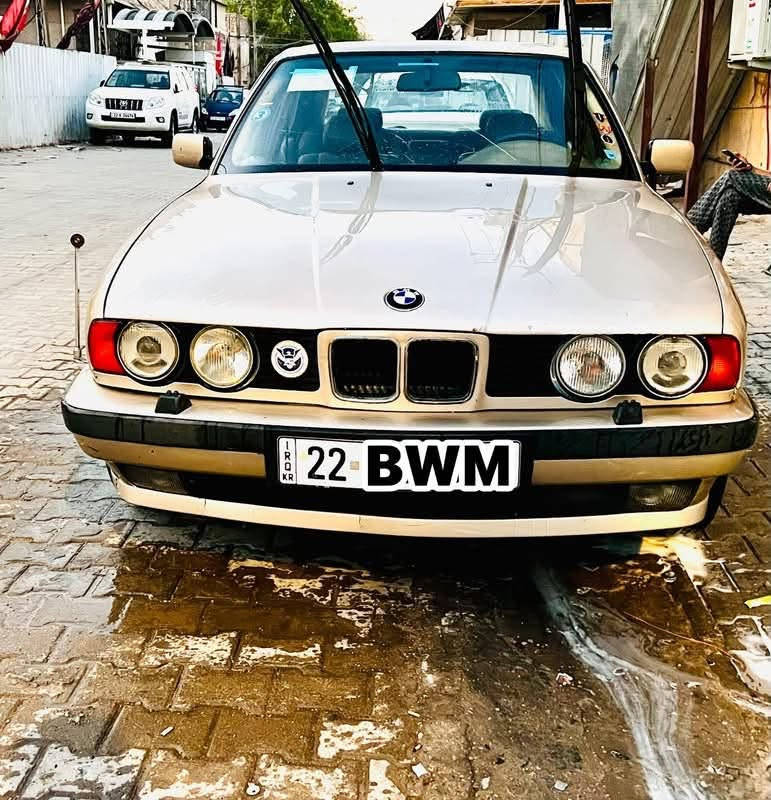 سلام عليكمBMW520 موديل 91 كير عادي السياره جاهزه من كلشي تبريد ثلج ❄️ السياره مناقصها شي مكان السياره بغداد السعر (45ورقه او مستعجل على بيعتها ) ‭***********‬
