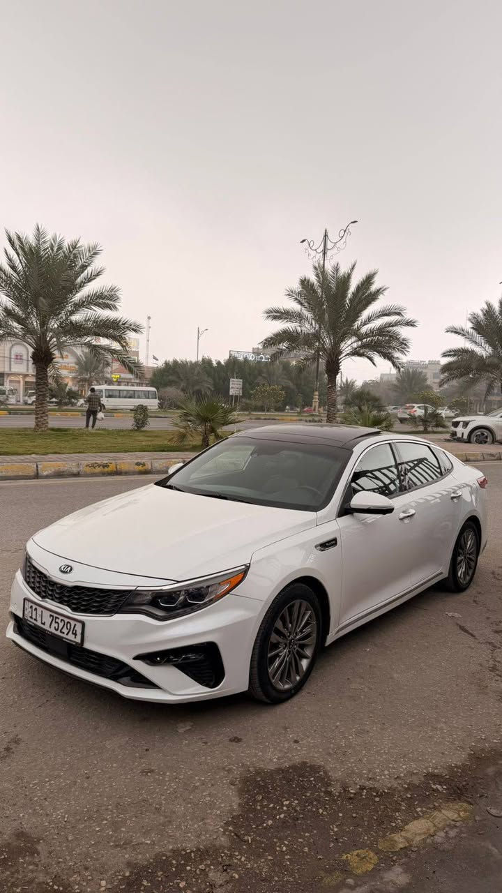 سلام عليكم
اعلى فئة بالاوبتيما SXL  بالمواصفات والمحرك
السعر 175 بيها مجال 
ستفسار ***********
موديل 2019 لون ابيض صدفي 
2000 توربو 247 حصان  
ماشيه 50 الف ميل 
ايرباك ستيرن طاك راجع سستم 
رقم يغداد نكليزي تحويل مباشر ثاني يوم 
گير AT ٦ سرعات 
سقف بانورامي 
مقاعد كهربائية مع خزن 
كشنات جلد تدفئة وتبريد 
تدفئة ستيرن 
كامرات 360 درجة 
رادار امامي ونظام المحافظة على المسار 
رادار للنقطة العمياء
مثبت سرعة  
هاند بريك كهربائي 
اوتو هولد 
اضائة زينون ولد نهاري
دبل جام بالابواب الامامية لتحسين العزل
بردات مظللة بالابواب الخلفية 
قطعتين تبريد 
نظام تبريد منفصل
شاشة تدعم Apple car play و Android auto
12 سماعة harman/kardon
والسيارة مصروف عليها ادامة للمحرك والصدر 
مكينه كير تبريد حداديه مكفوله بدون نقص 
🔴بانوراما وعليه سقف روز رايز واناره مخفيه 

🔴بصمة تشغيل وابواب

🔴صندوق ذكي 

🔴لايتات زنون 

🔴سماعات كارديون هارمن 

🔴رادار امامي وجانبي

🔴اربع كامرات

🔴كشنات الاماميه تدفئه وتبريد

🔴كشنات خلفيه تدفئه

🔴ستيرن تدفئه

🔴كشنات خزن ميموري 

🔴تحديد مسار 

🔴كار بلي
