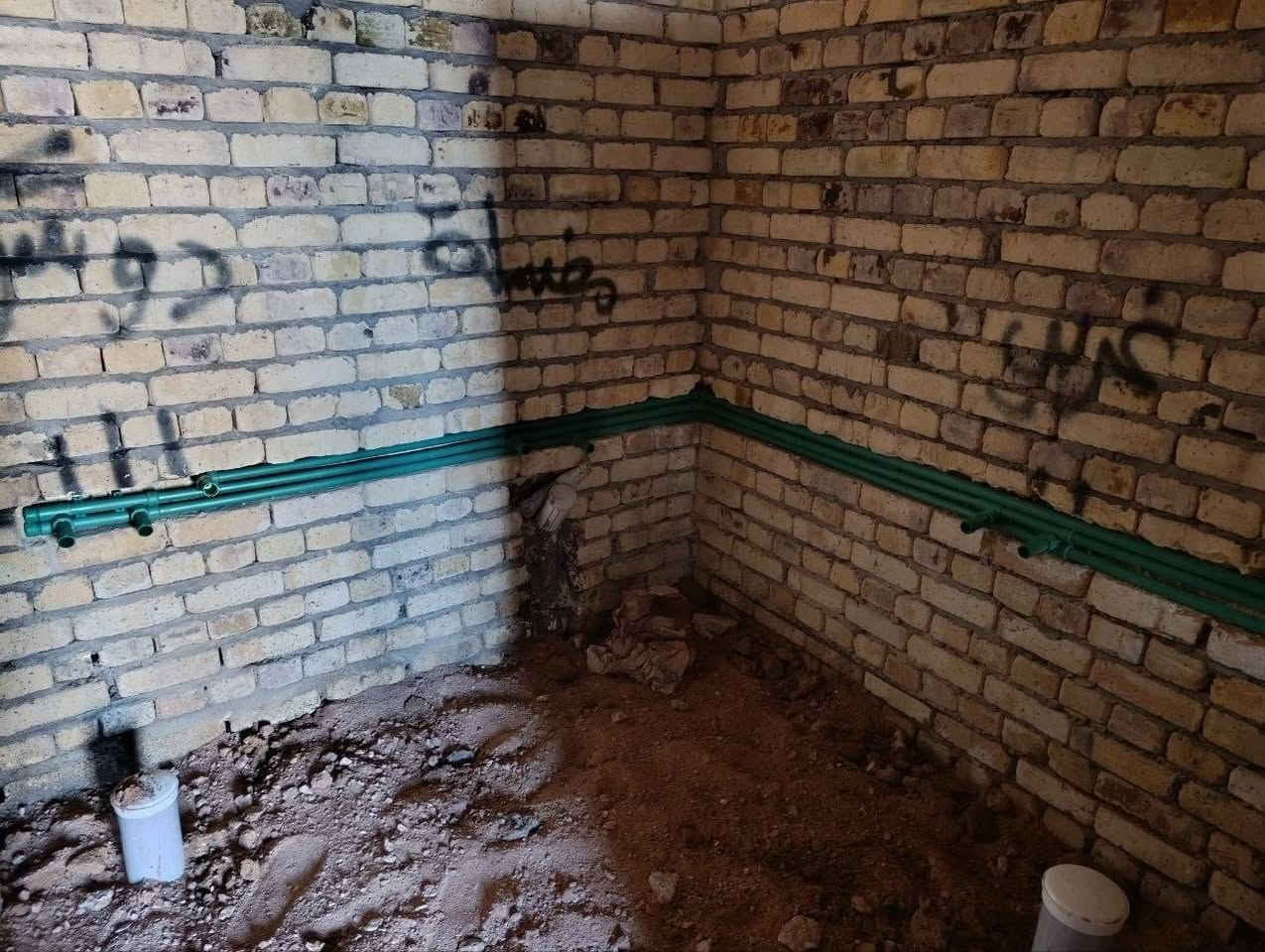 سباكة حديثة وخدمة مضمونة في السماوة وخارجها! 🛠️🚰
​تعبت من مشاكل التسريبات والانسدادات؟ تريد تأسيس سباكة جديد لبيتك بأعلى جودة وأنسب سعر؟ نحن بخدمتك!
​خدماتنا تشمل:
​تأسيس وصيانة: شبكات الماء والصرف الصحي للعديد من الدور والمباني.
​تركيب وصيانة: المضخات، الخزانات، والسخانات بأحدث الطرق.
​معالجة الانسدادات: والتسريبات بدقة وسرعة عالية.
​لماذا تختارنا؟
​📍 النطاق: نغطي جميع مناطق مدينة السماوة وأطرافها وخارجها.
​💰 الأسعار: أسعار تنافسية مناسبة للجميع مع ضمان دقة العمل.
​⏱️ السرعة: سرعة في الإجابة والوصول لموقعك.
​📞 للتواصل والاستفسار (اتصال أو واتساب): ***********
​رضاكم هو هدفنا.. اتصل بنا ولا تشيل هم السباكة!
