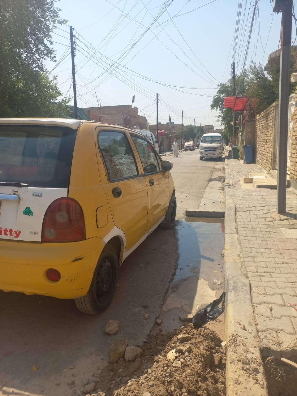 سلام عليكم كيو نظيفه كلش كير مكينه بجيس تخم تاير رقم بغداد الماني سنويه عضم مستمسكات راعيهاموجوده وبيها تفاصيل من المرور  وكلشي بدون تحويل اتكفلك بكلشي سياره غرفتها جديده دوشمه مسجل كهربائيات كير عادي تنكر وطلع وتتقفل سنار لوك بعشره قفل مكاني بغداد الحسينيه *********** كلشي منقصها
