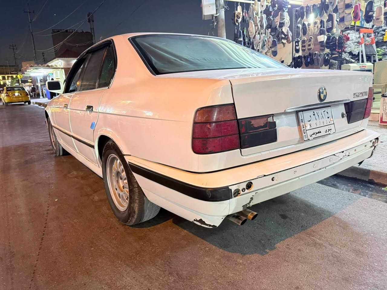 صاحب السياره ‭***********‬
محرك 25 دبل تيجتال كير اوتو مال صقر
520 i

بدون ضرر بيهش شوي صبغ مال شخوط

سعر.  50 $.   
وبيها مجال
