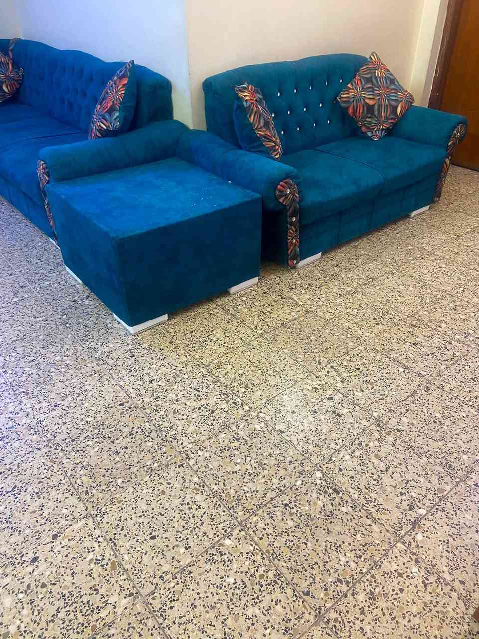السلام عليكم قنفات ديوان كامل للبيع للطلب يرجى التواصل على الرقم الخاص ***********
