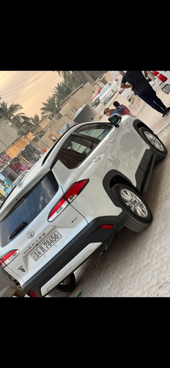 سلام عليكم 
كورلا كروز موديل 2025 كفاله عامه فقط بارد بسيط جدا ما يبين ب الچاملغ الخلفي ب اسمي وعلى ايدي جبته زيرو هسه مشت 37 الف كم بعده بحالة الزيرو فول مواصفات 
السعر 175$ 
***********

