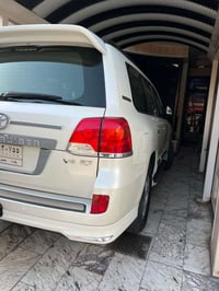 لاندكروز VXR • محرك ٥٧٠٠ • ٢٠١٥