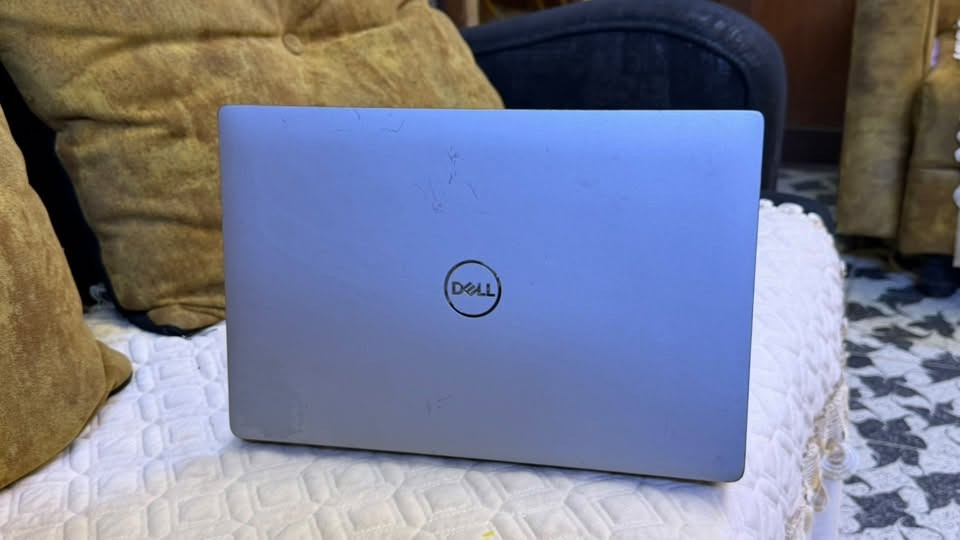لابتوب ديل موصفات  DELL
معالج inrel core 7i جيل ال 11

رام 16 كيكا 

ذاكره 512 ssd 

كارت شاشة خارجي 

شاحن تايبسي سريع 

موصفات حلوه وقويه واشغل اغلب برامج بسلاسة عاليه وسهوله 

جهاز نضيف واستخدام قليل بيه شخوط بس خفيفه كخارج ام جهاز كشاشة وزرار ونضام وكلشي سليم وشرط ضمان وتجي تاخذه من يم باب 

سعر 425 وبيه شوية مجال للشراي واني خادم 

رقم تواصل ***********

عنوان موصل الايسر لايوجد توصيل
