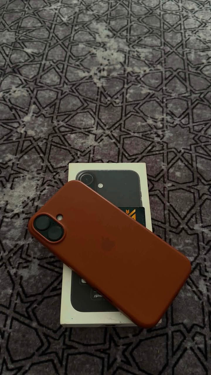 السلام عليكم 
ايفون 📲 16 بلاس
لون اسود  
بطاريه🔋 100 مامبدلة ابد
ذاكره 128
عدد الدورات 159
شرق اوسط نموذج m  
مكفول كفاله عامه من فتح وتصليح
السعر /  مليون و75 وبي مجال
العنوان / السماوه
بعده بضمان الشركة 
فقط اتصال ***********
