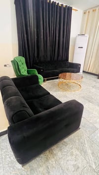 قنفتين ماعدى الكرسي ٥ مقاعد للتواصل 07703133306