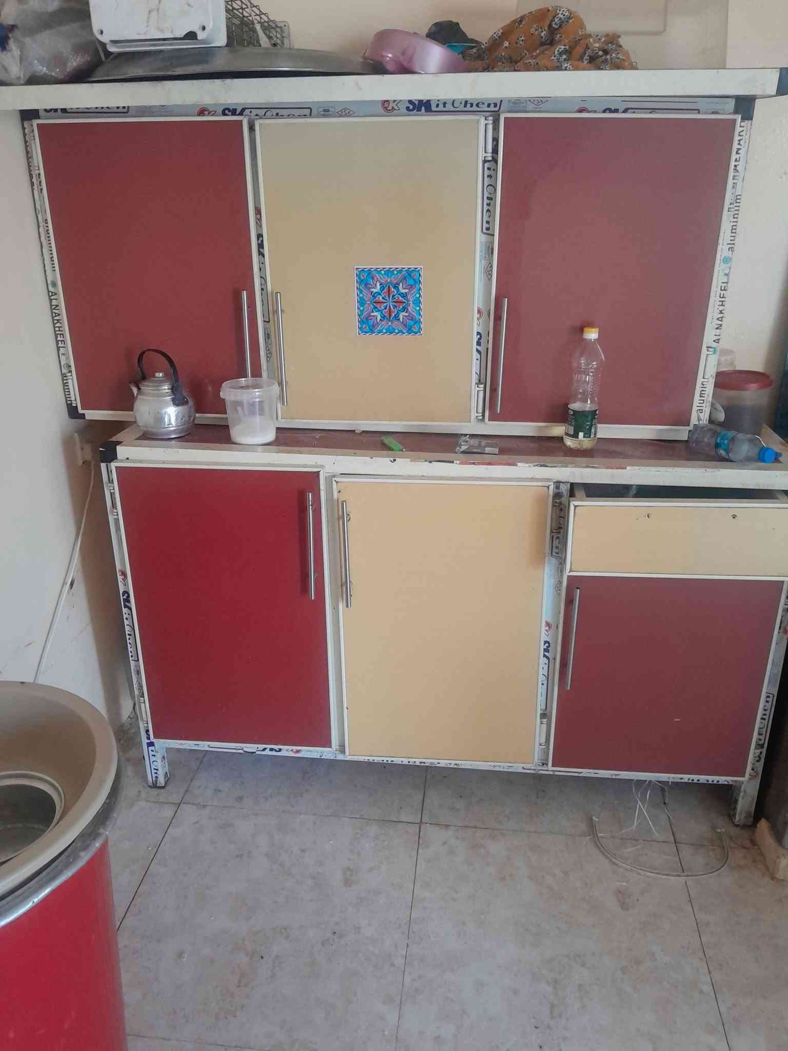 سلام عليكم غراض للبيع مكاني كاطون الرحمه مبرده شغاله ونضيفه سعره ٦٠ بلازما حجم ٣٢ سعره ٧٥ شغاله وبعده بل ضمان كنتور سعره ٢٠٠ وبي مجال كونتر سعره ١٥٠ ٣ قطع ثلاجه ١٠ قدم سعره ١٥٠ بوفيه ٥٠ الف جربايه ٤٠  *********** وشكرا
