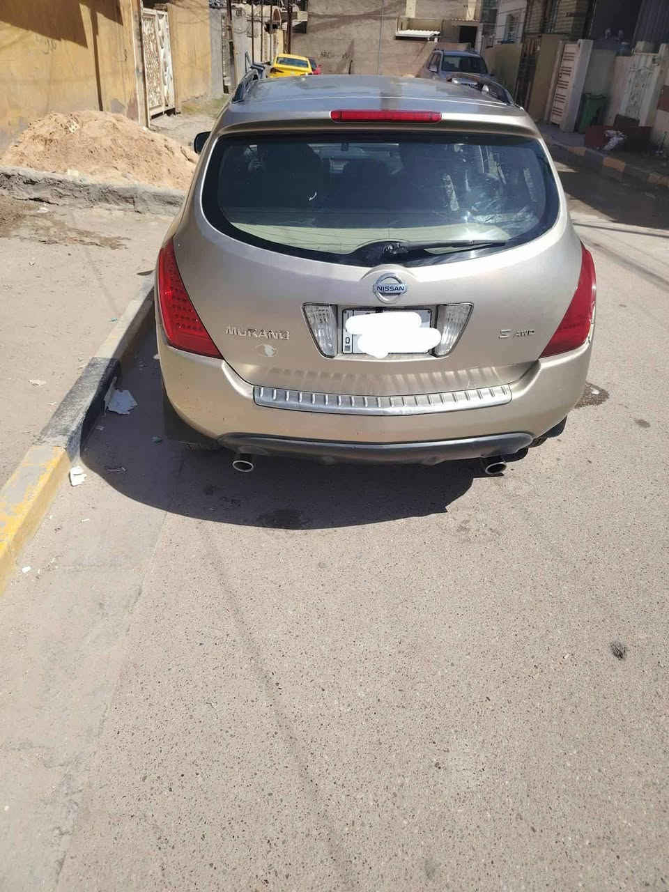 السلام عليكم... نيسان مورانو ٢٠٠٧ رقم بغداد انكليزي بسمي كير محرك خير من الله صدر زين كهربائيات كلهه شغاله التبريد بس الكنبريسر عطل. للبيع او مراوس حسب القناعه... السعر ٦٥ وبيهه مجال مكاني بغداد ***********

