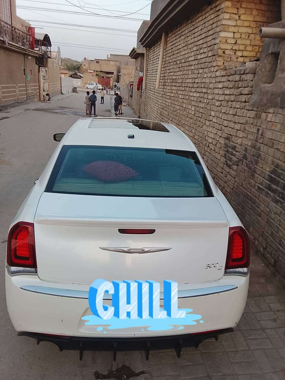 اوبامه موديل ١١ بني رامه
رقم بغداد بسمي
كير عصه محرك٣٦٠٠ كفاله
دواخل كله جديد
السعر ١٣٠ وبيها مجال حك الجيه
رقم الموبايل ***********

نص مكتوب في الصور:
- CHILL