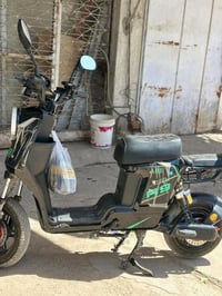 دراجه R9 2026 مصار ٦اشهر من مشتريه حته الزكات مال شركه بعدهن بس بيه ضر...