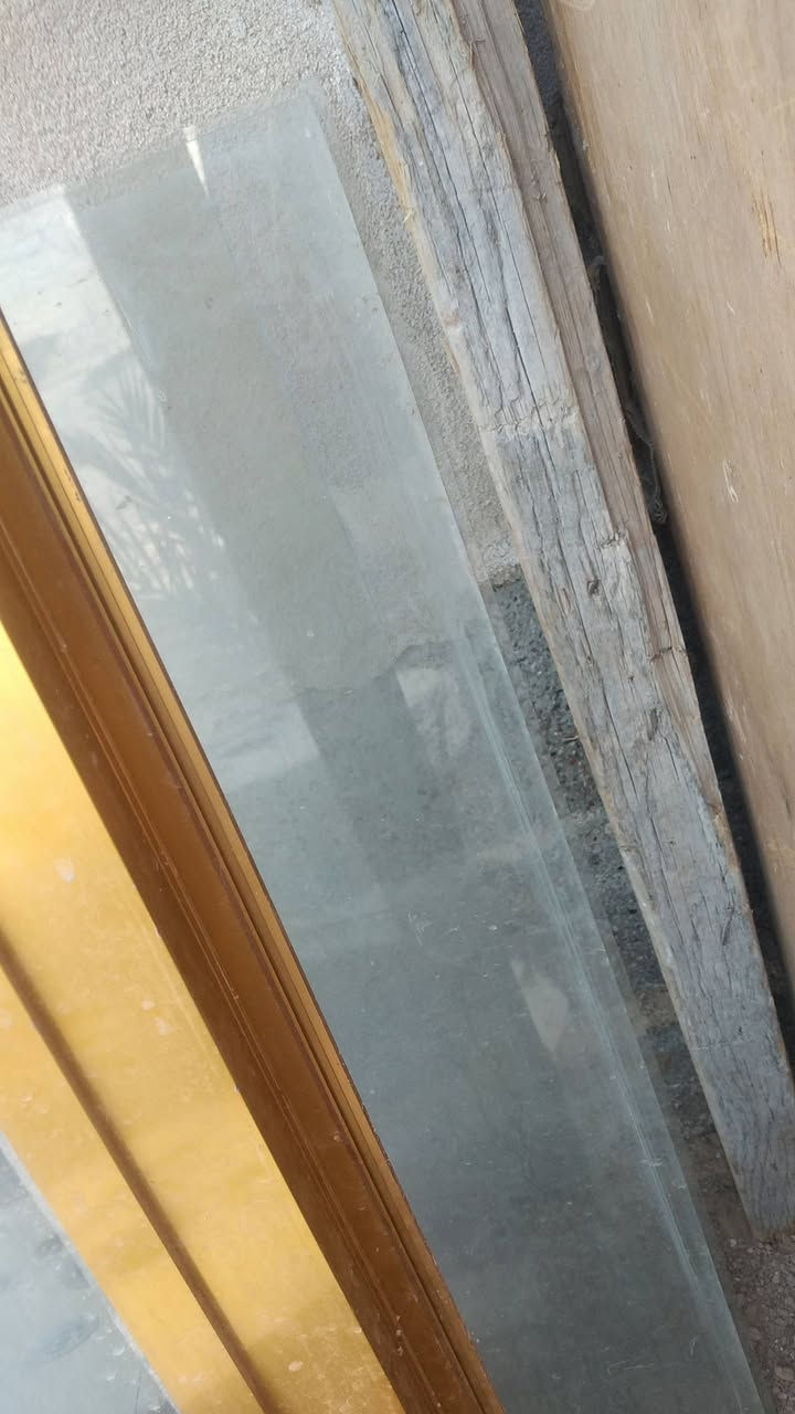 السلام عليكم باب جام مال محل كامل كلش انه مفصخه جام ماله موجود بس شده وباب خارجي هم مال محل نضيفات كلش بكاني بصره ابو خصيب شراي خلي سعر وخادم‎***********,
