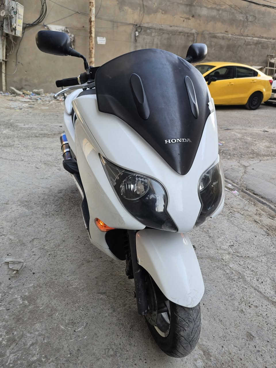 فورزه 0 10 عميه بلاد
ماشيه 21 الف 
السعر 14 قفل 

مكاني بغداد قرب جامع نداء
