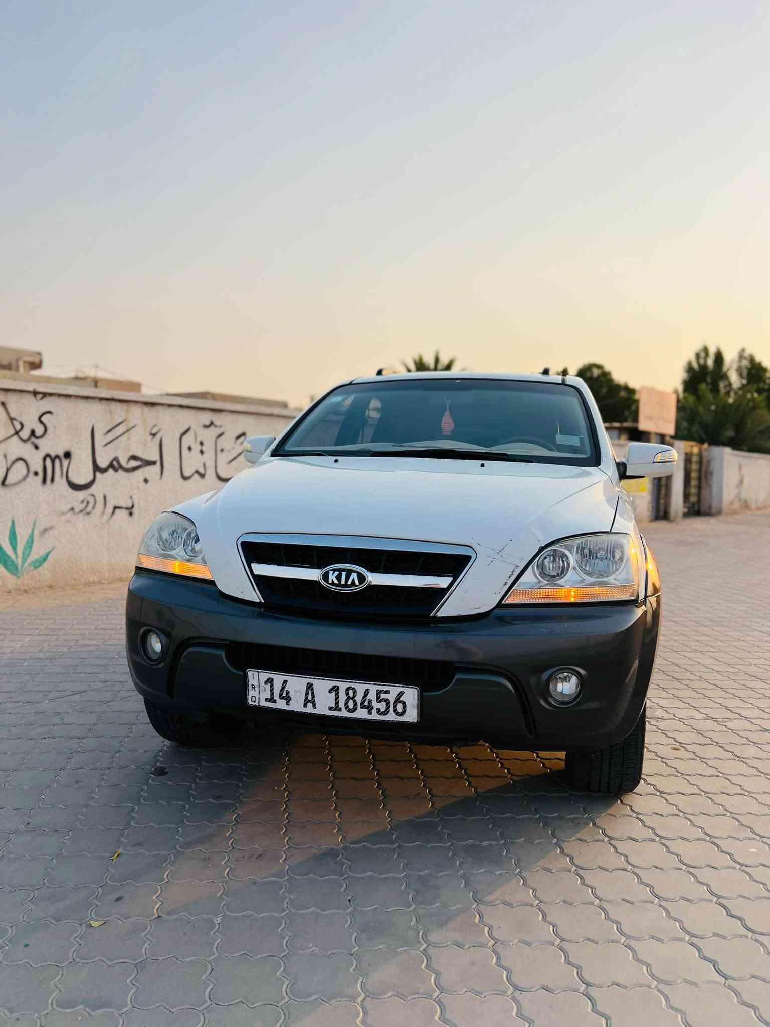 للبيع كيا سورنتو موديل 2009 خليجي
محرك V6 حجم 3300
 رقم بصرة دولي باسمي سنويه منتيهه
 كشنات جلد + فتحه
 مكينة وكير وكهربائيات بلاد 
 منظومة تبريد جديدة
 حدادية وتخم وتايرات جديدة
 السيارة جاهزة من كلشي 
 السعر: 100$ ورقة وبيها مجال
 المكان: البصرة – الزبير
رقم الهاتف ***********
