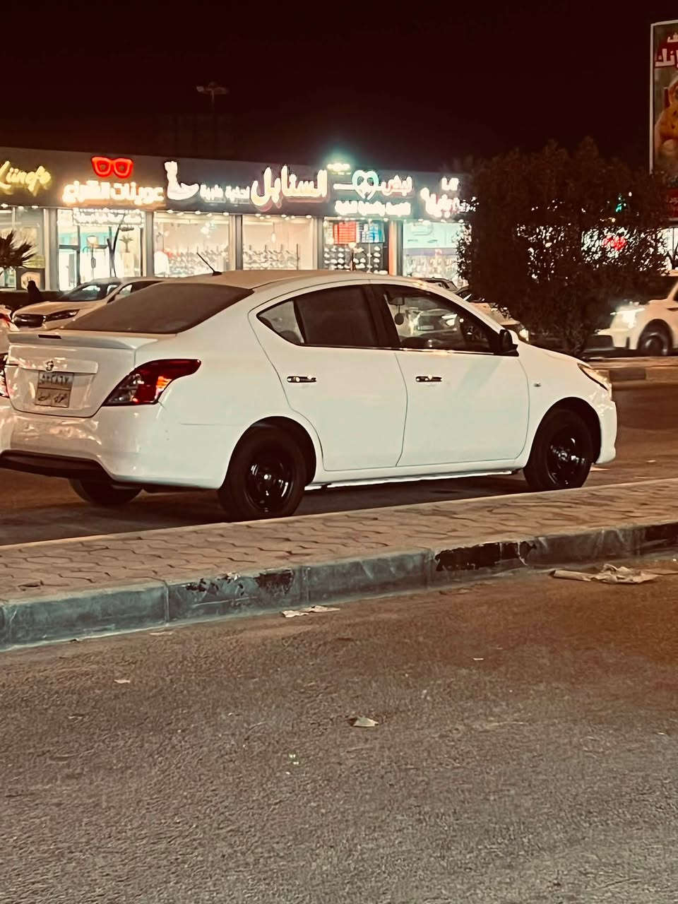 نيسان صني مديل 19 رقم اربيل الماني اباسم شركه جاهزه من كلشي  بيه نص جاملغ خلفي  بيه  مكانات بارد وكرت السعر 93اوبيه مجال النجف حي الصحه هاذه رقمي ***********
