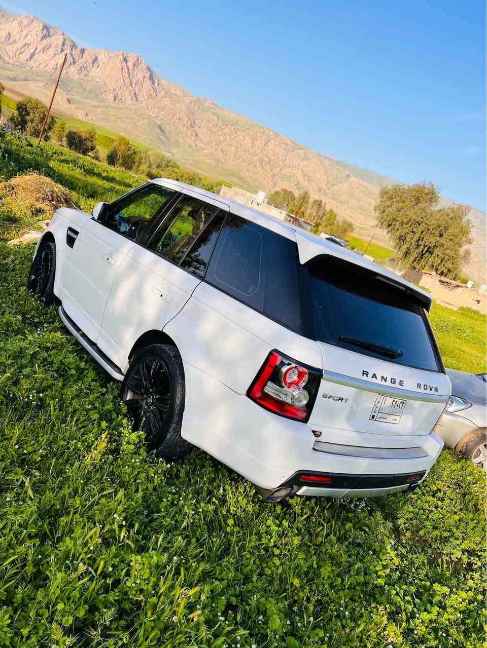 Rang rover 2013 Sport 

مةكينة بي سوبةر مةرغوب هةموو گياني لوكة  

جوپ كومپريسةري اصلي شةريكةم خستوةتة سةري   بةرز نزم دةبيت 

١٣٠ هةزار روشتوة  كوشنو ناوةوة دةرةوةي وةك ٢٠٢٠ واية   

بجوكترين خةلةلي نيية  هيج لةخةلةليك لة شاشة هةل نةبوة 

جال وساردي نيية  يةك سةر هيلالي جةمةلةغي دواوة پةلةيك كارتة   

كۆدي بو كراوة  يةكسةر دةيكةم بةناوتةوة   بةشةرت  

*********** دار بنديهكان, السليمانية
