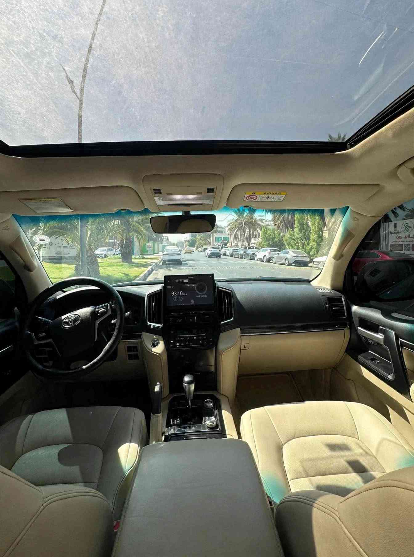 لاندكروز GXR 2021 ساز رقم اربيل فول مواصفات فتحه بصمه ٤ كامرات حساسات امامي خلفي زراكات 8 سلندر 4600 تضليل بالسنويه 
ماشيه97000 مكان السياره بغداد المنصور
رقم الهاتف *********** بغداد, العراق
