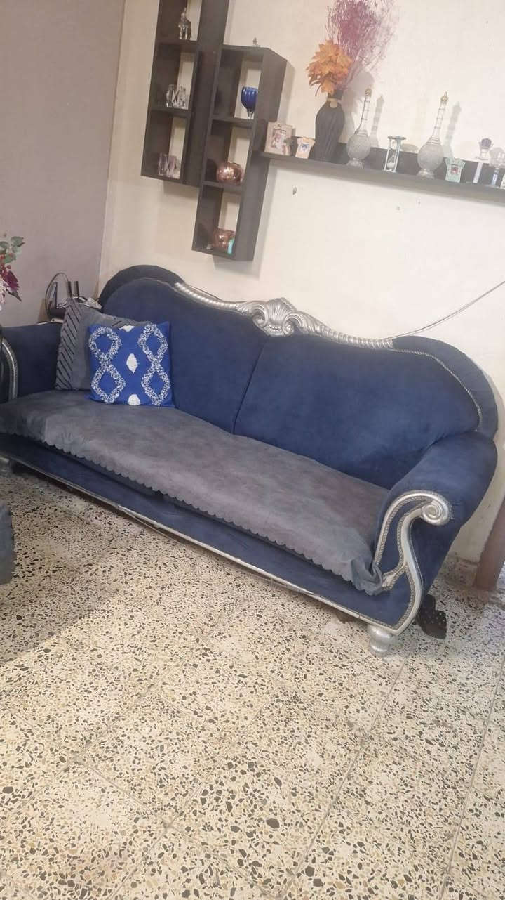 للبيع ٢٥٠ وبينه مجال +964 780 145 5787
