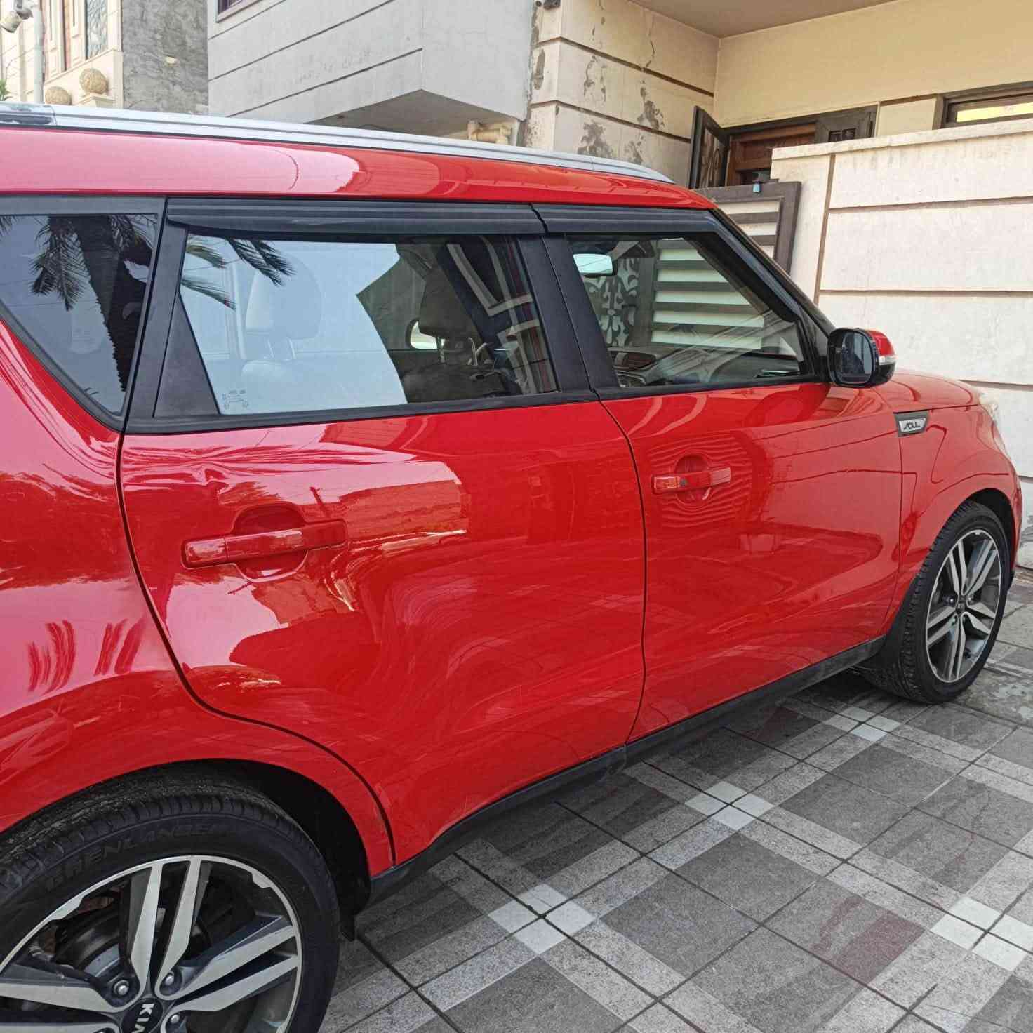 السلام عليكم
كيا سول 2016 SX
السعر 110 وبيها مجال بسيط 
وارد كندي فول مواصفات 
محرك 2000 بدون تيربو
رقم بغداد خصوصي
بانوراما 
سستم صوت انفنتي 
بصمه تشغيل 
وتدفئه وتبريد كشنات 
مقاعد كهرباء وجلد 
رادار امامي جانبي 
عدسات بلاديه 
مري كهرباء شفط 
وادامه كامله منظومه تبريد وبطارية ودهن ومنظومه راديتر وتايرات جديده السياره ماشيه 80 الف كيلو
هذا رقم الشاصي KNDJX3A5XG7832619
والسونار مالتها مرفق مع الصور 
للاتصال رقم الهاتف : *********** 
العنوان بغداد شارع فلسطين 
مامتواجد على الفيس .
