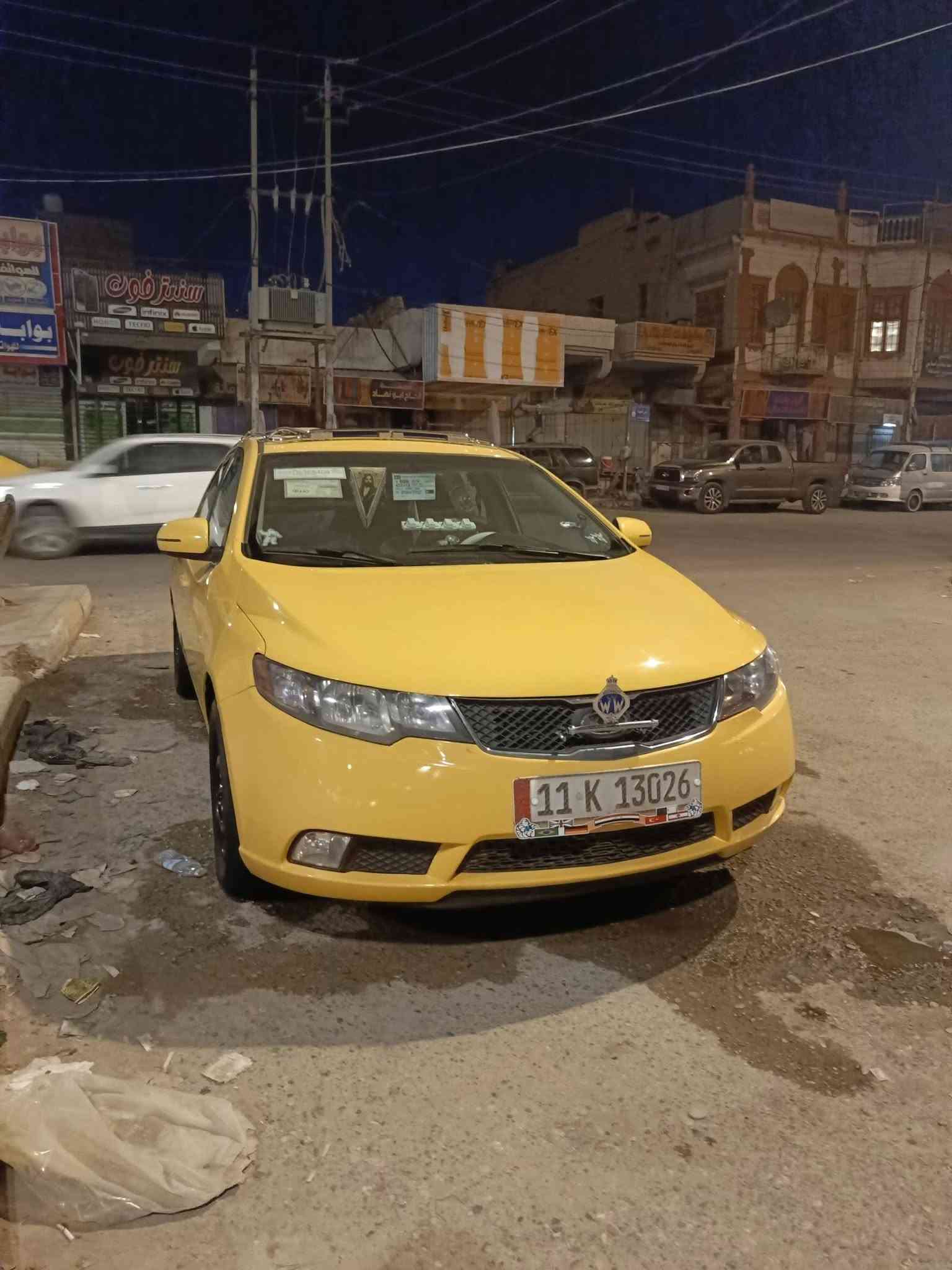 {السلام عليكم للبيع كيه فورتي مديل 13 امريكي ليبل واحد السياره بدون اي قطعه تبديل حادثهه بخشم البنيد فقط بدون دواخل بدون ايرباك لغود شواصي سليم صور الحادث بلمنشور مكينه 2000دوش مكينه كير تبريد ثلج حداديه جديده تخم تاير جديد باتري جديد رقم بغداد رقم الجديد او بسمي هيئه غرامات صفر مكاني ديوانيه المركز رقم الهاتف *********** الشراي يتصل عل رقم}
