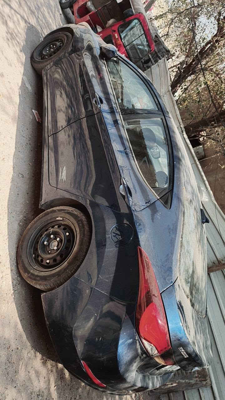 النترا ١٦ وارد امريكي  حادثهة جاملغ الخلفي وبيهة تلث قطع بدون دواخل وصبغتهة حزام سيارة جاهزةمن كلشي تبريد ثلج تخم تاير كير مكينة مكفولات محرك ١٨٠٠ دوش بسمي سعر 93 مكاني بغداد ***********
