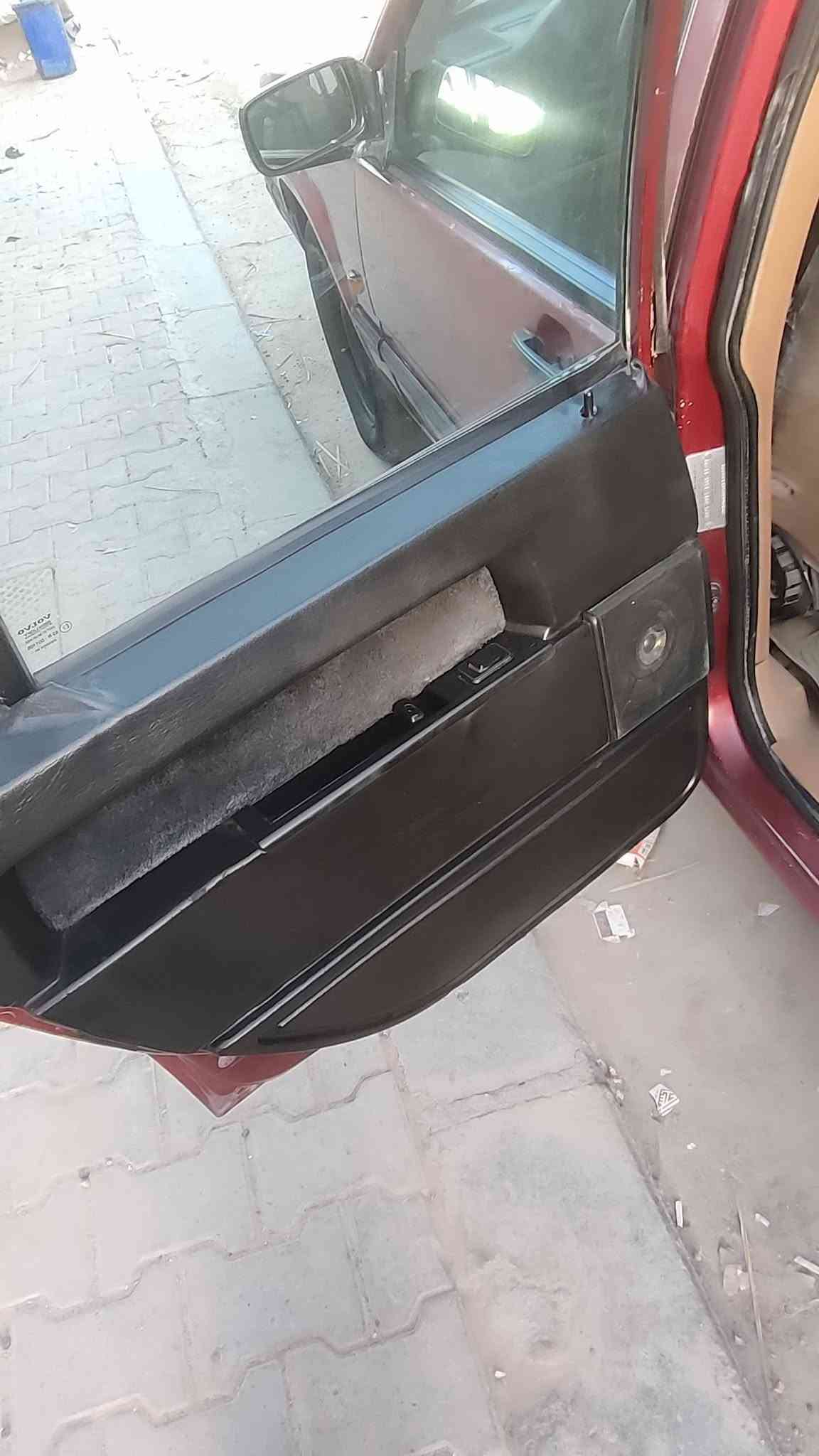 السلام عليكم للبيع فولفو حجم 940 موديل 95 كفاله من الحادث سيار ماكينه وكير كفاله سياره جارده السعر 37 تواصل على رقم ‪***********‬‏

