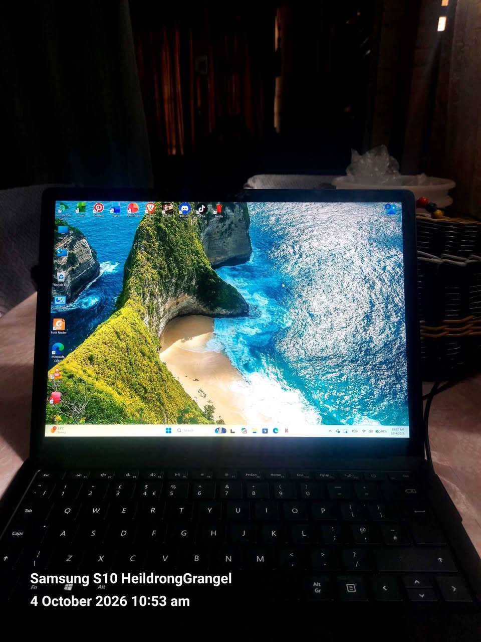 Laptops 💻 windows 11Pro ✅️
Version : 25H2 

Cpu : i7 11th 85G7   3.00Ghz ✅️
Gpu : Intel R Xe ✅️
Ram : 16 Gb LPDDR4 ✅️
Memories:  237.6 SAMSUNG ✅️
Wifi : 6 160 MHZ ✅️
Display Screen : Touch screen ✅️💻
Battery: Probably like New ✅️

شتێکی ماشاءالله خاوێن و جوان و بێ کێشە 
کارتۆنی نەماوە و شەحنی لەگەلایە 
تێستی کە پێش کرین بە دلی خۆو 
بۆ زانیاری زیاتر نامە بنێرن "  
*********** السليمانية, العراق

نص مكتوب في الصور:
- Samsung S10 HeildrongGrangel
- 4 October 2026 10:53 am
- 4 October 2026 11:22 am