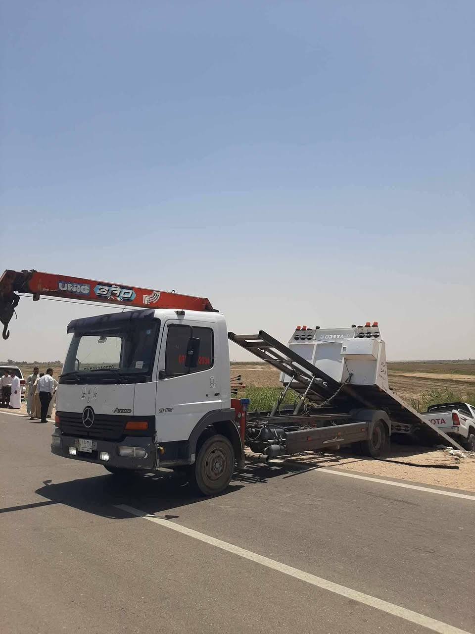 السلام عليكم اتيكو كرين وصطحه ٣ جكات جاهزه مديل 2000 عربيه السياره مكينه 4//// 6 برغي مكينه وكير وحداديه وتخم تاير تبريد ثلج جاهزه للعمل سنويه كرين بسمي مراوس ترهم *********** // السعر خاص
