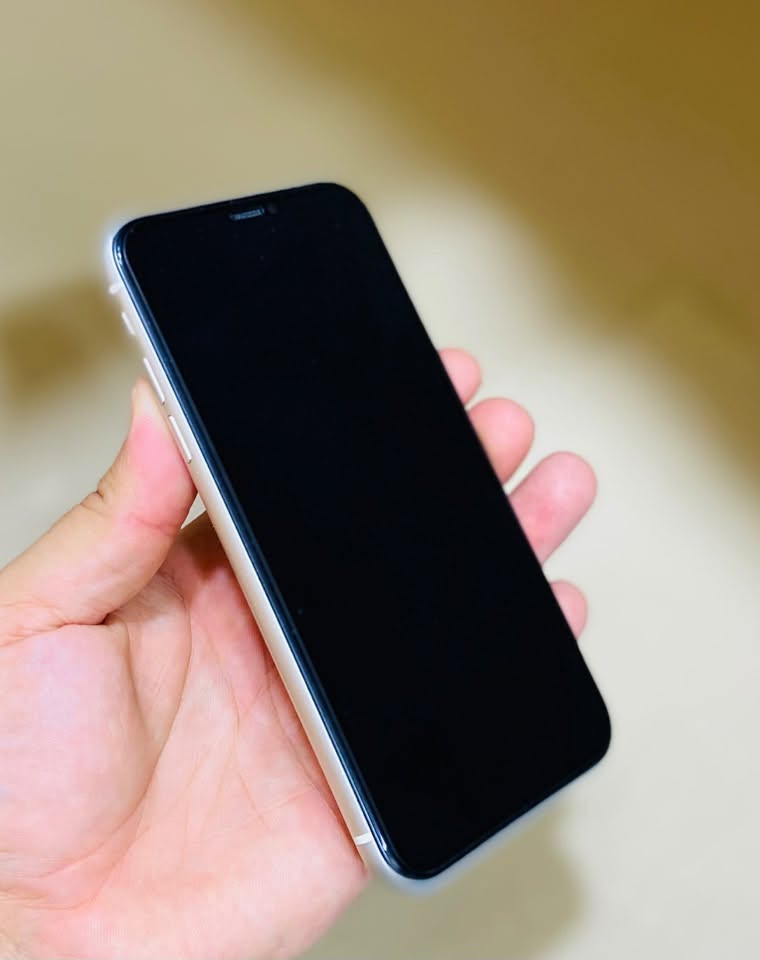iPhone 11
ايفون 11 العادي مكفول من الزلغ لامفتوح ولامبدل بي شي  لونه ابيض ذاكرته 128GB بطاريته 73 جهاز نضيف والشحن زين خط واحد والفحص مالته مرفق بالصور  ❗️لايوجد ملحقات 

السعر 250 وبي مجال للشراي 

مكاني ناصرية مركز

للتواصل  اتصال او واتساب ***********
